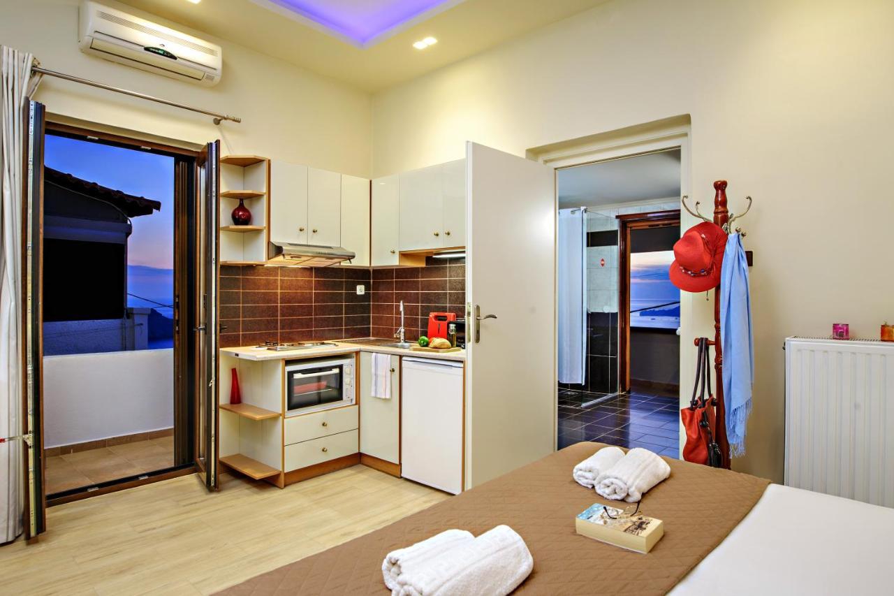 Annaview Apartments & Suites Plakias Esterno foto
